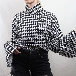 MONO DOGTOOTH PRINT ROLL NECK OVERSIZED SWEATER